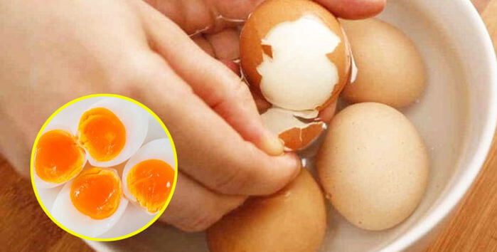 Dùng trứng gà luộc trị mụn đầu đen là phương pháp đơn giản nhưng rất hiệu quả 