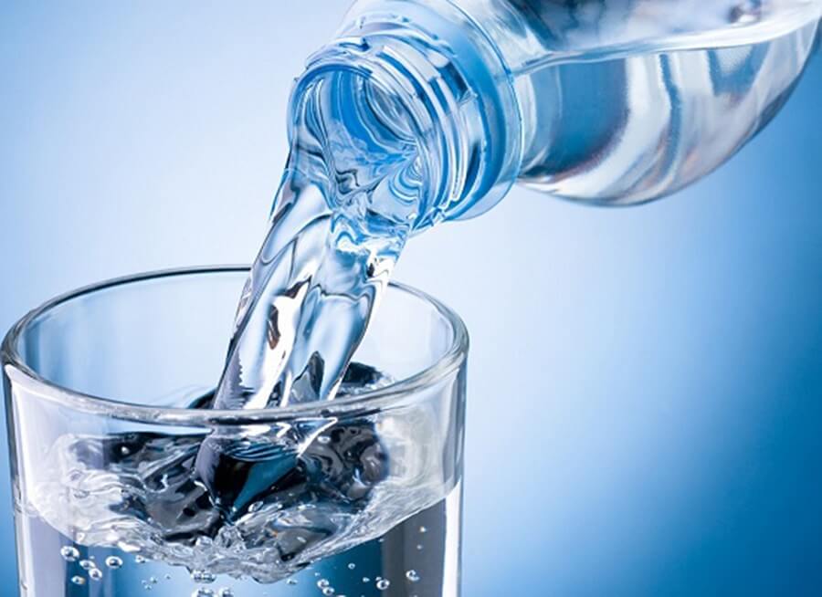 Nước là dung môi không thể thiếu trong việc điều hòa hoạt động sống của cả cơ thể