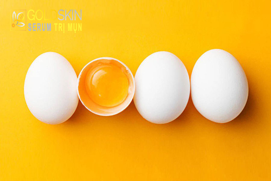 Trứng gà có công dụng trị mụn đầu đen và giúp làm sáng da hiệu quả
